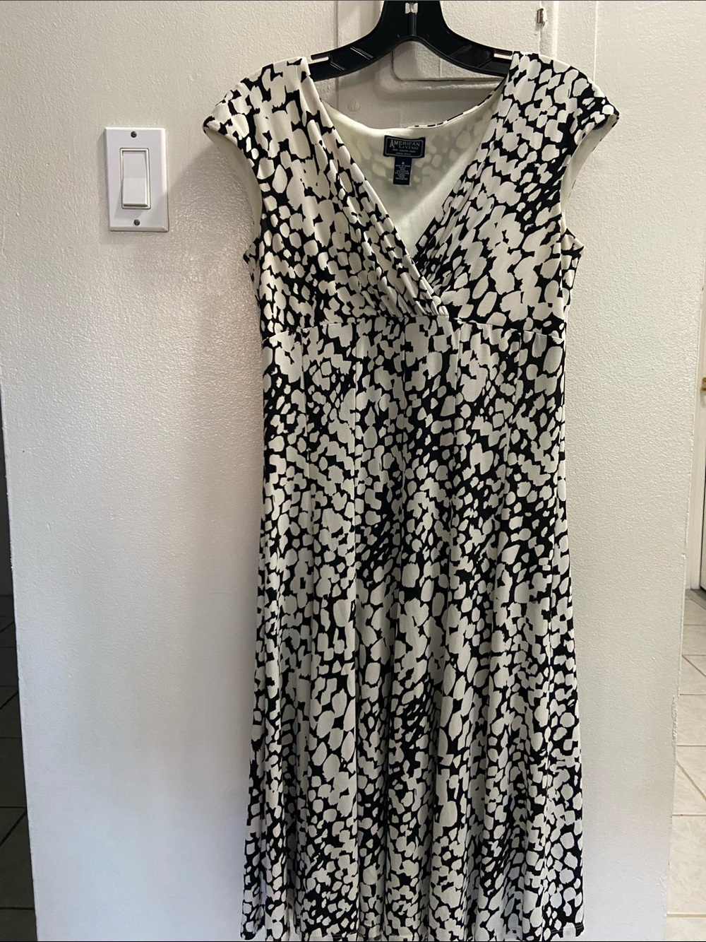 American Living Black & White Abstract Wrap-Style Midi Dress